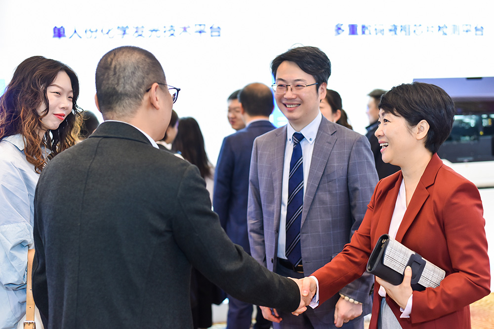 聽說，這裏被夥伴們強勢圍觀了